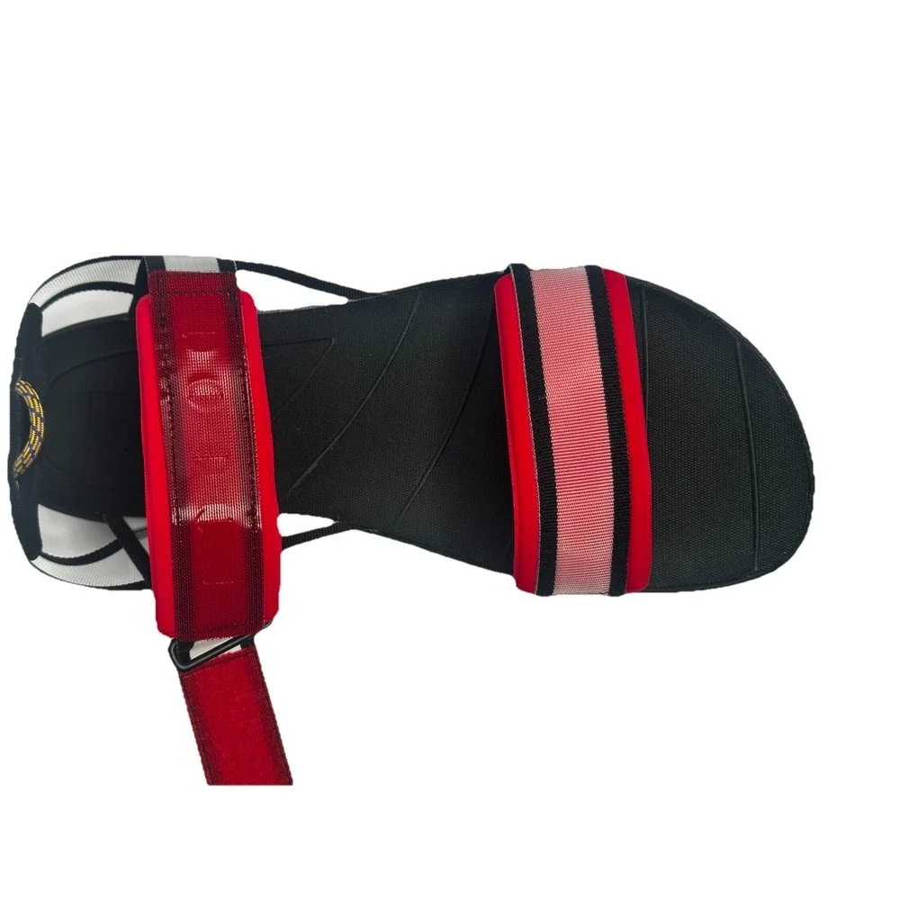 The North Face Skeena Sandals Mens Red Pink Black Striped  display picture 2